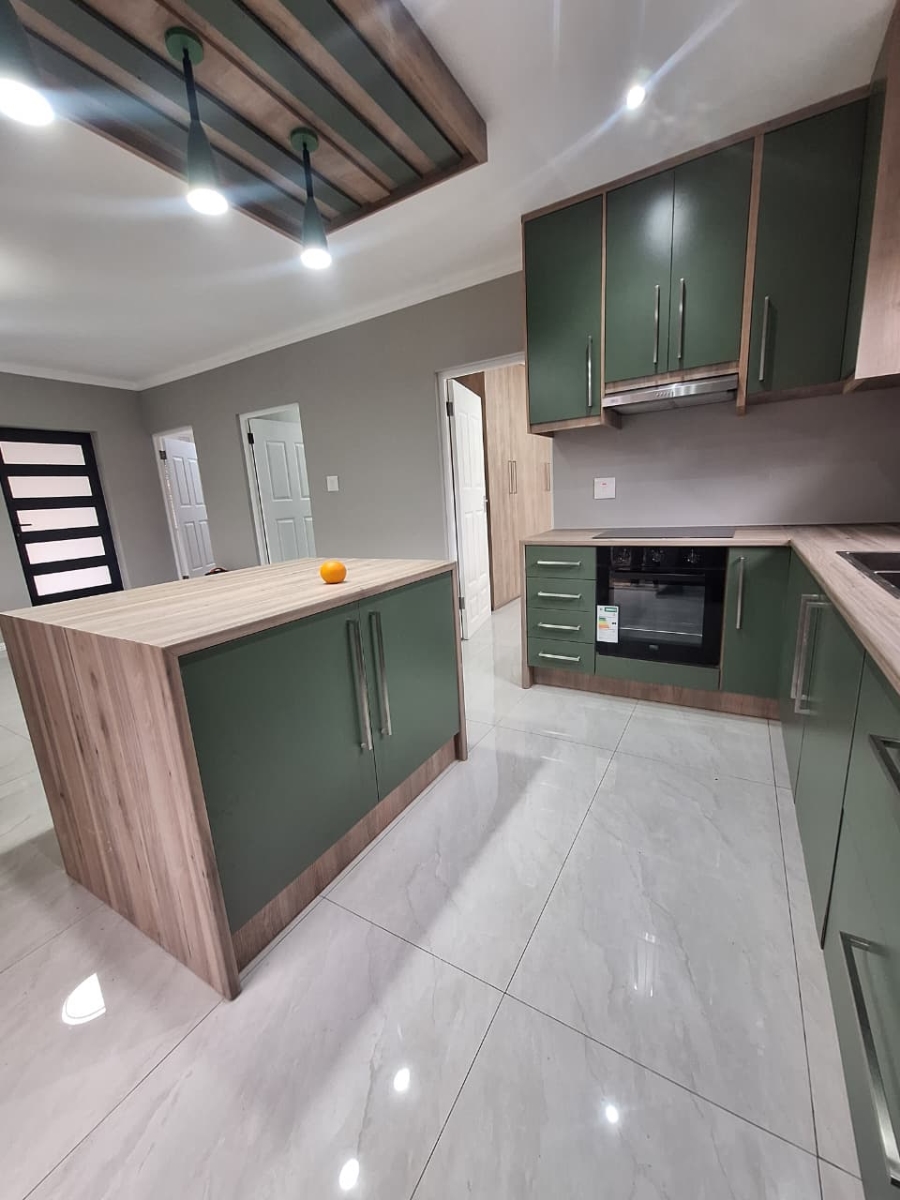 2 Bedroom Property for Sale in Southfield Western Cape